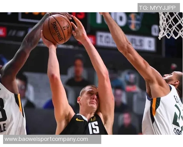 米切尔第三节火力全开单节砍下16分并贡献3抢断助力球队表现出色